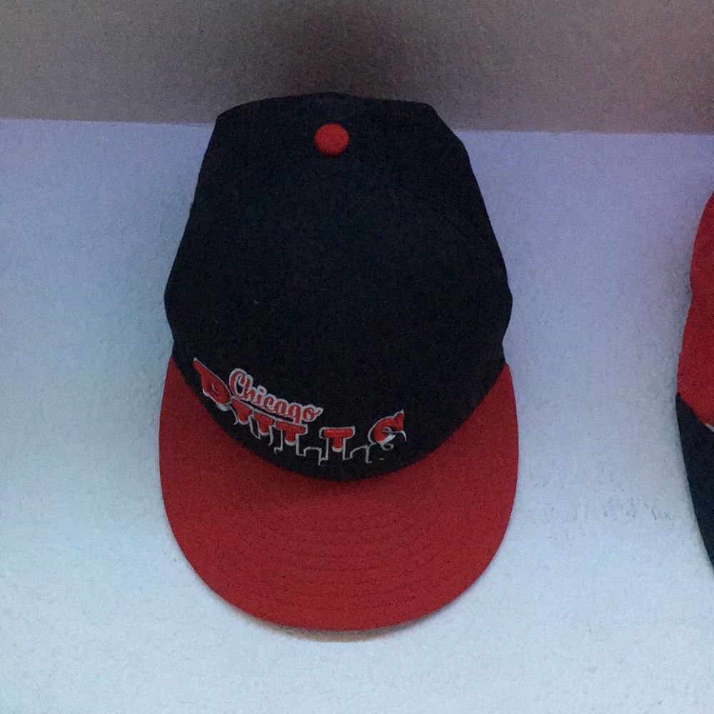 Chicago Bulls hat.
